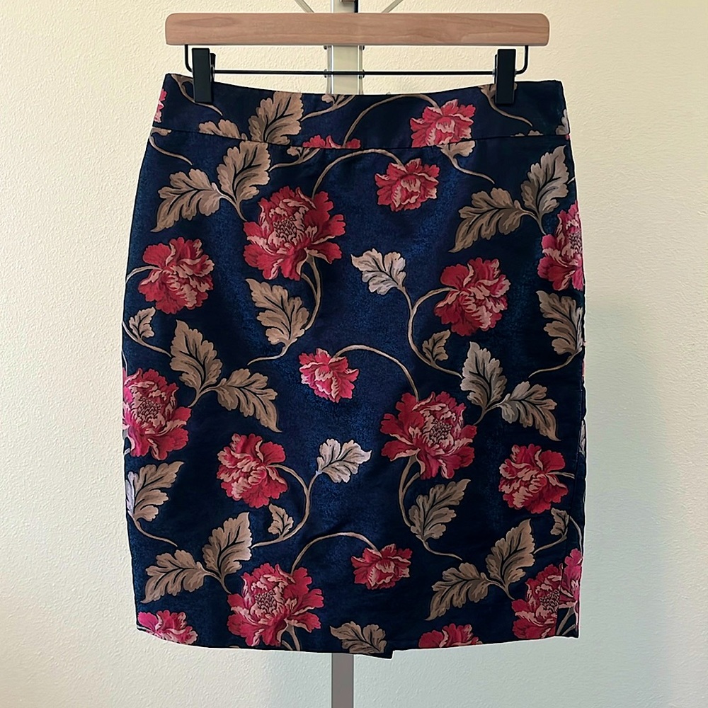 Patterned skirt